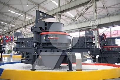 Impact sand making machine