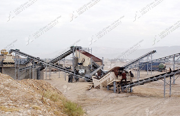 Sand making machine